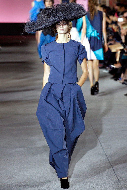 Dấu ấn văn hóa Nhật ở sàn catwalk Paris - 16