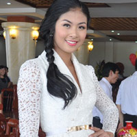 Thời trang - Hoa hậu Ngọc Hân điệu đà tóc tết
