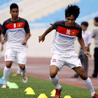 Bóng đá - ĐT Việt Nam lại bị “bể sô” đá giao hữu