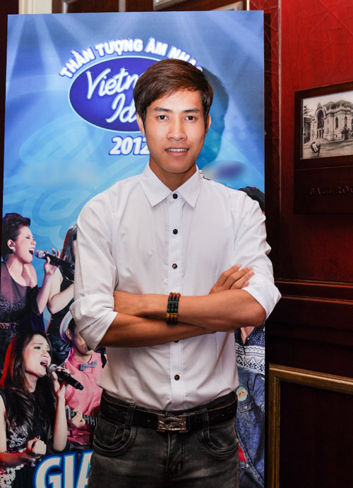 Hương Giang khoe lưng thon nữ tính - 18