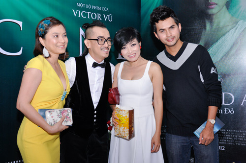 Bảo Anh rạng rỡ đi xem phim giữa tâm bão - 19