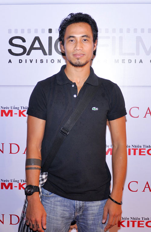 Bảo Anh rạng rỡ đi xem phim giữa tâm bão - 17