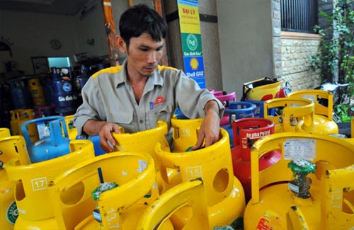 Chưa nên điều chỉnh giá các mặt hàng - 1