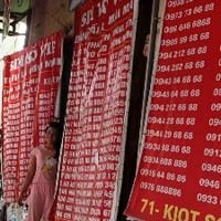 Công nghệ thông tin - Đại lý sim thẻ phớt lờ quy định, sim rác ngập phố