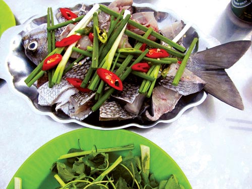 Ra Lý Sơn ăn cá tà ma - 1