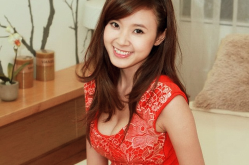 Vòng 1 thất thường của 3 kiều nữ châu Á - 7