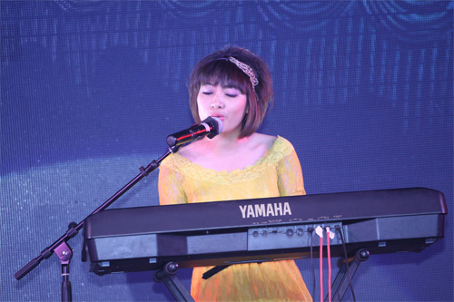 Nữ sinh Nhân văn hóa nàng Mông xinh đẹp - 5