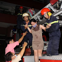 Tin tức trong ngày - TPHCM: Cháy chung cư 25 tầng, dân hoảng loạn