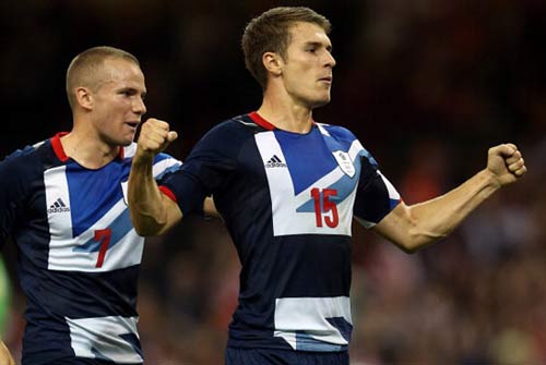 Ramsey ghi bàn: "Vận đen" xuất hiện? - 5