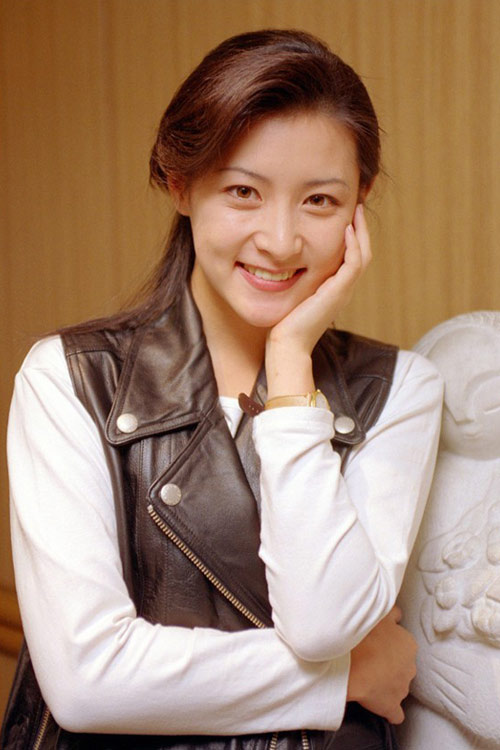 Lộ ảnh năm 20 tuổi của Lee Young Ae - 1