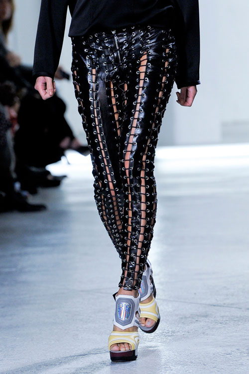 Thiết kế viết tiếp lịch sử thời trang - 13