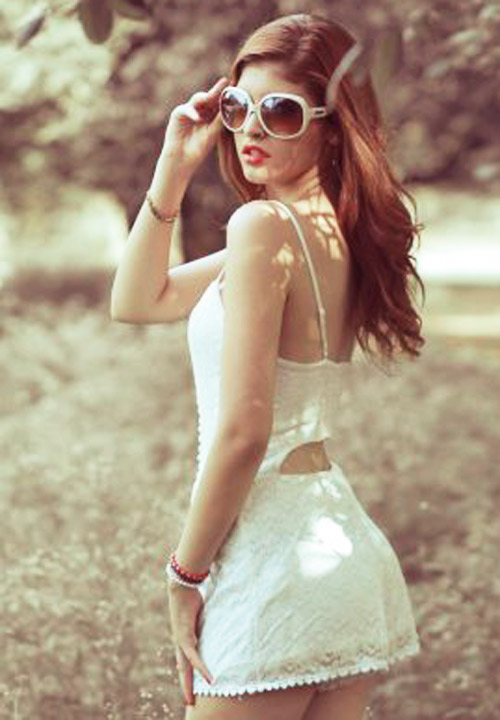 7 tấm lưng mướt mắt nhất showbiz Việt - 8