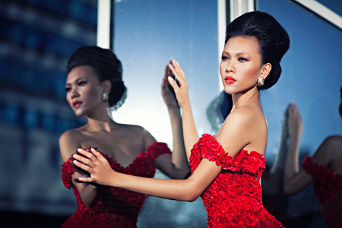 Diệu Huyền xinh đẹp như đóa hồng nhung - 2