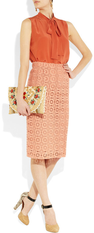 Cập nhật 5 mẫu váy ren mốt nhất thu - 14