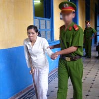 Pháp luật - 6 năm tù cho người chị tàn tật giết em