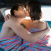 Bạn trẻ - Cuộc sống - Làm "chuyện người lớn" quá sớm