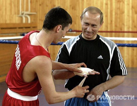 10 ngày "ngẫu nhiên" trong đời ông Putin - 9