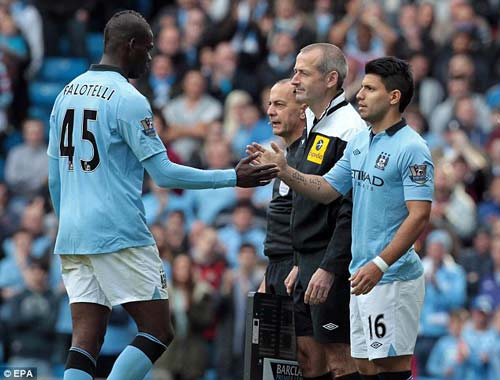 Balotelli bất ngờ rời Man City về Italia - 2