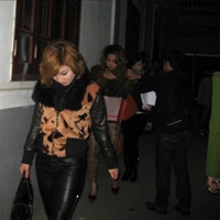 Pháp luật - Bốn nữ sinh phê thuốc lắc trong nhà nghỉ