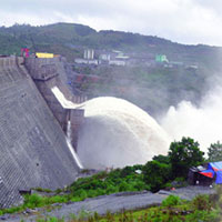 Tin tức trong ngày - Tranh cãi về Sông Tranh 2: Biết tin ai?