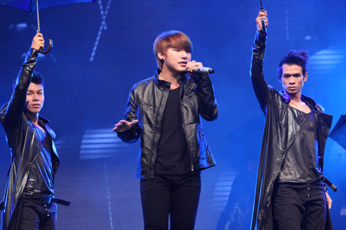 Phương Anh hát lại bài hit Bùi Anh Tuấn - 14