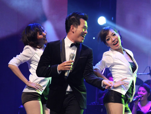 Phương Anh hát lại bài hit Bùi Anh Tuấn - 9