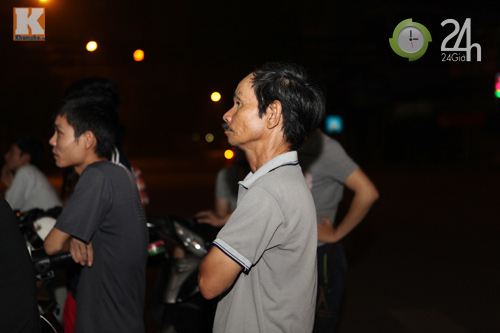 Fan thức trắng đêm xem trận Barca - Real - 9