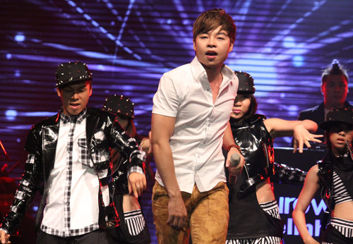 Phương Anh hát lại bài hit Bùi Anh Tuấn - 15