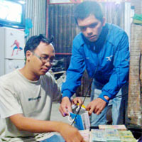 Pháp luật - 10 “Hiệp sĩ” Bình Dương gặp... rắc rối