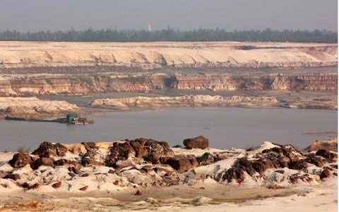 Ám ảnh nỗi đau ung thư nơi mỏ sắt - 4