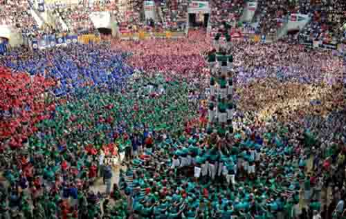 Tháp người cao chọc trời - 4