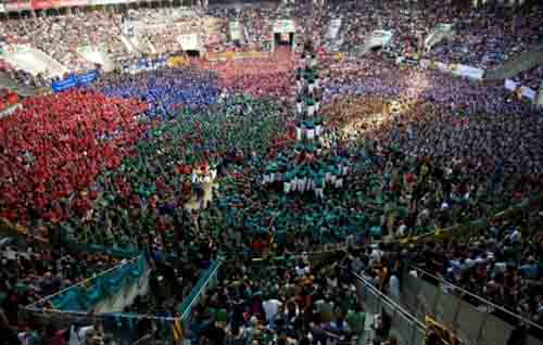 Tháp người cao chọc trời - 8