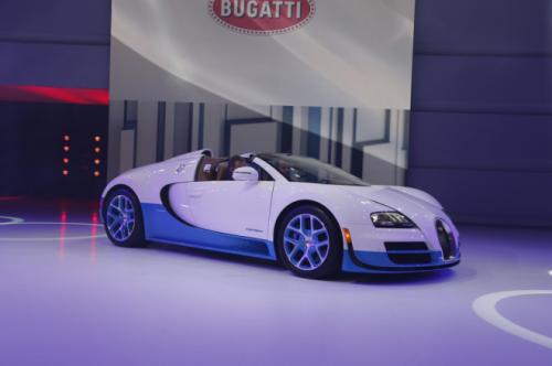 Video: Veyron 16.4 Grand Sport Vitesse chuyển động - 2