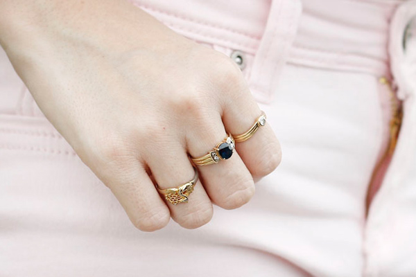 Đeo nhẫn sành như tín đồ Philippines - 3