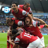 Bóng đá - Arsenal &amp; “số 9”: Mũi tên 2 đích