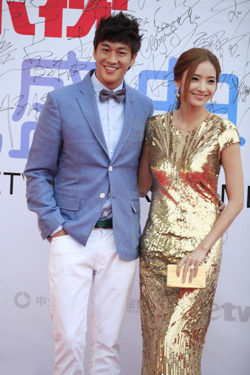 Sao táo bạo khoe vẻ sexy - 8