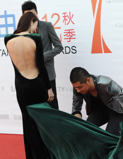 Sao táo bạo khoe vẻ sexy - 7