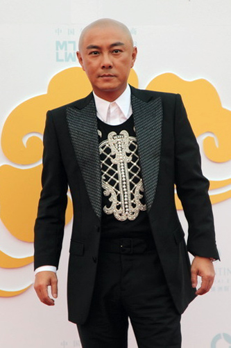 Sao táo bạo khoe vẻ sexy - 4