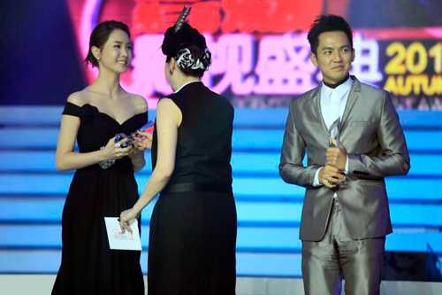 Sao táo bạo khoe vẻ sexy - 12