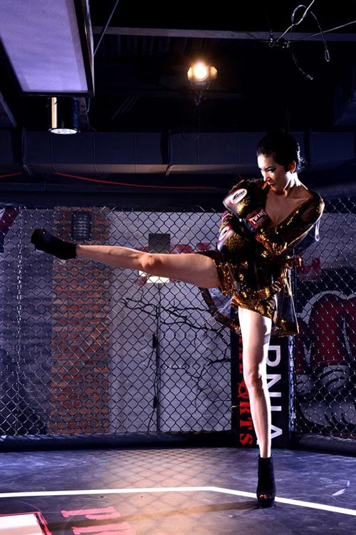 Khi người đẹp hóa thân thành võ sĩ - 4