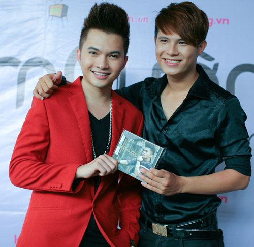 Thúy Vinh bầu lớn vẫn nhanh nhẹn - 11