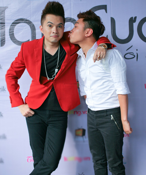 Thúy Vinh bầu lớn vẫn nhanh nhẹn - 17