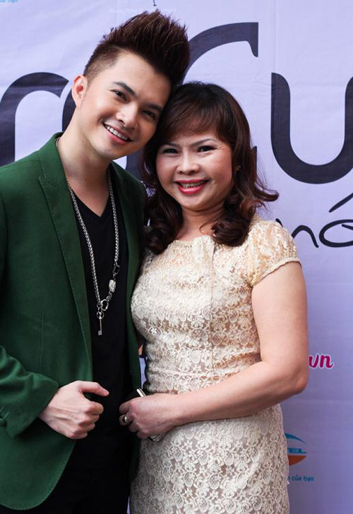 Thúy Vinh bầu lớn vẫn nhanh nhẹn - 5