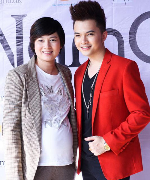 Thúy Vinh bầu lớn vẫn nhanh nhẹn - 4