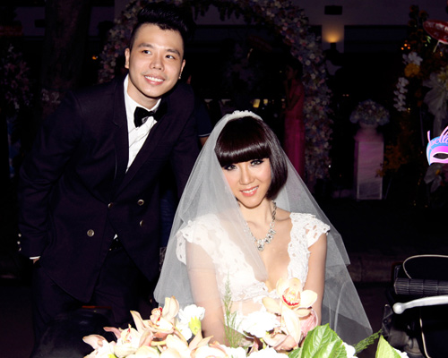 Ngọc Quyên vẫn sexy khi làm cô dâu - 11