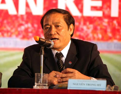 Ông chủ tịch VFF đãng trí? - 1