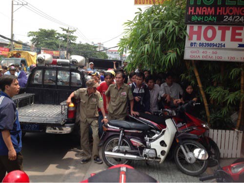 Bắt nóng kẻ có hung khí tử thủ trong KS - 4