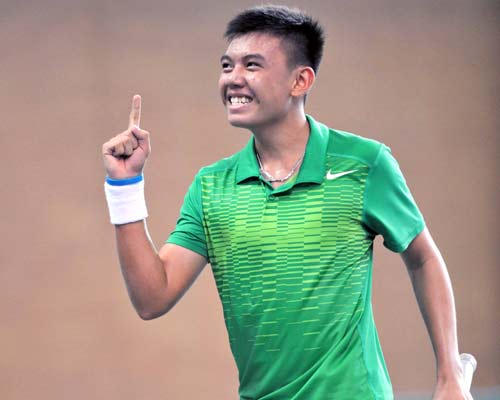Tay vợt 15 tuổi lại "đại náo” tennis Việt - 1