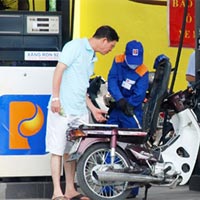 Thị trường - Tiêu dùng - Sẽ sớm có câu trả lời về điều chỉnh giá xăng