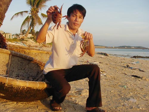 Đến đảo Phú Quý săn cua Mặt trăng - 2